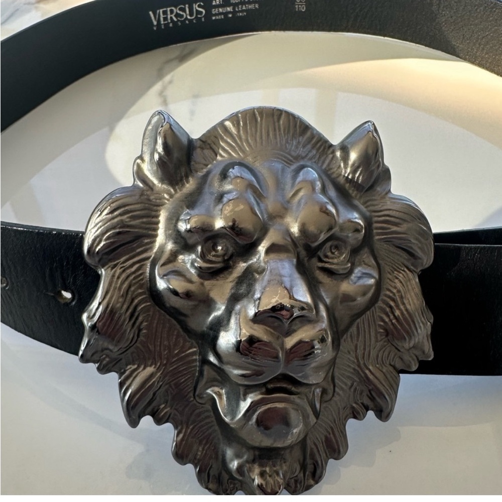Vintage Versus Versace Lions Head belt